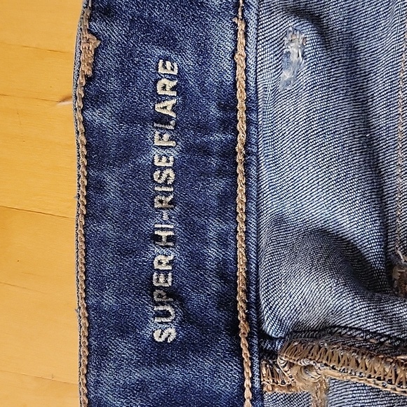 American Eagle Super Hi-Rise - Picture 3 of 5